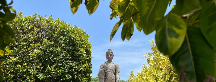 พระพุทธเมตตาประชาไทยไตรโลกนาถคันธารราฐอนุสรณ์ is one of กาญจนบุรี.