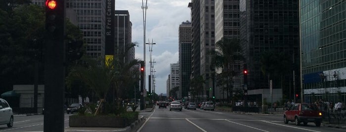 Promocenter Paulista is one of Orte, die Aurelio gefallen.