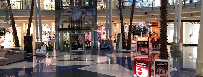 Centro Commerciale Le Befane is one of Guide to Rimini's best spots.