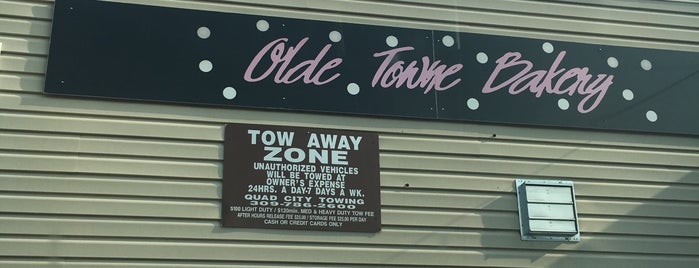 Old Towne Bakery is one of Lieux sauvegardés par Ryan.