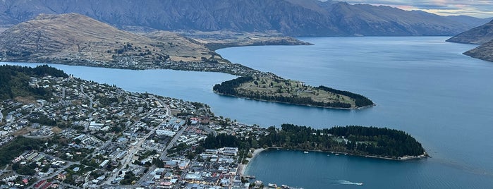 Skyline Viewing Platform is one of Queenstown, New Zealand.