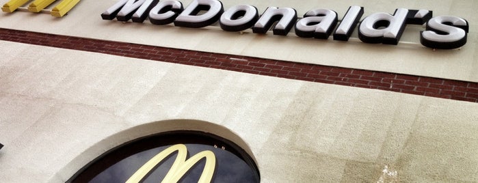 McDonald's is one of Lugares guardados de Sevda.