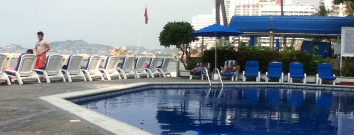 Hotel Acapulco Malibú is one of Posti che sono piaciuti a Diana.