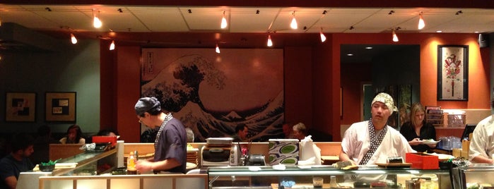Sachi Sushi is one of สถานที่ที่ Kristen ถูกใจ.