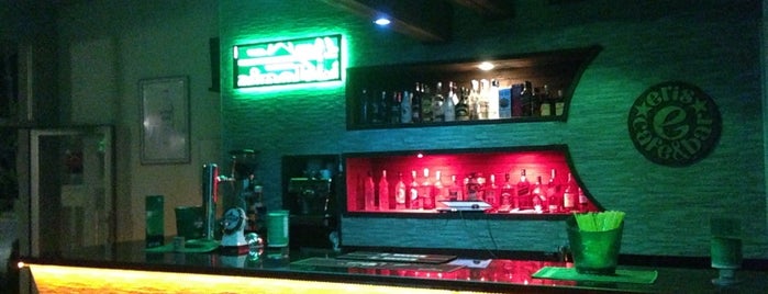 Eris Cafe&Bar is one of Tempat yang Disimpan Serdar.