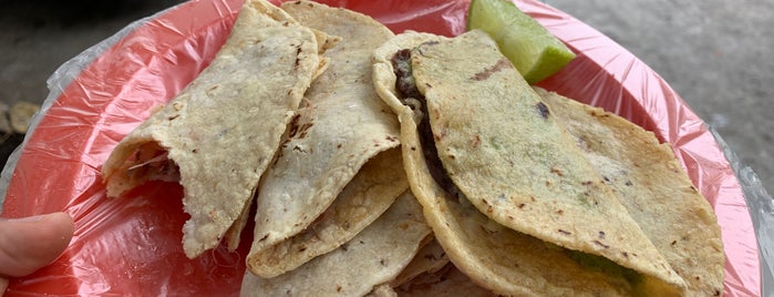 Tacos de Canasta Las Fuentes is one of Morelos.