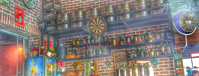 Allyoss Cafe & Bar is one of izmir.