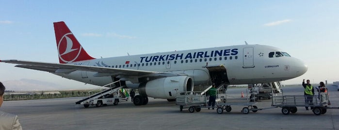 Konya Havalimanı (KYA) is one of Lugares favoritos de Şehrin.