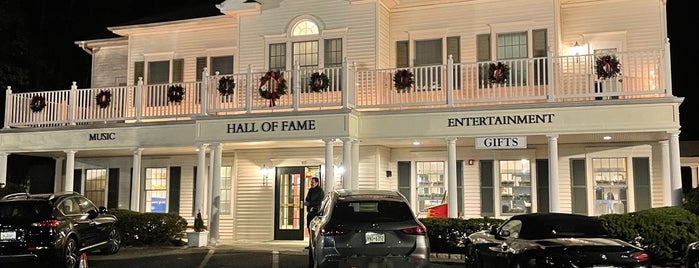 Long Island Music & Entertainment Hall Of Fame is one of Josh & Kelly Local Eats.