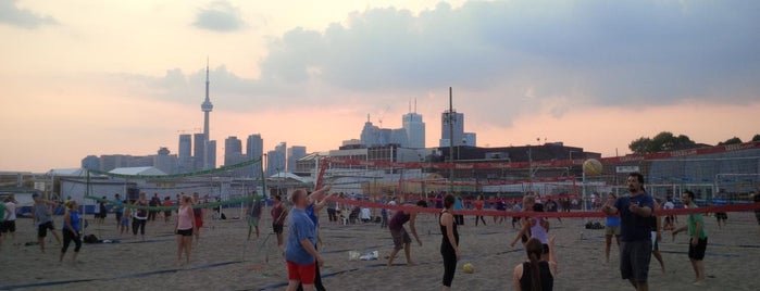 Polson Pier Beach Volleyball Courts is one of Sportan Venue List.