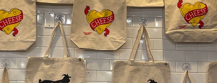 Murray’s Cheese Bar is one of LIC.