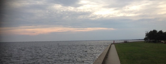 Mandeville Lakefront is one of Church of the king online.