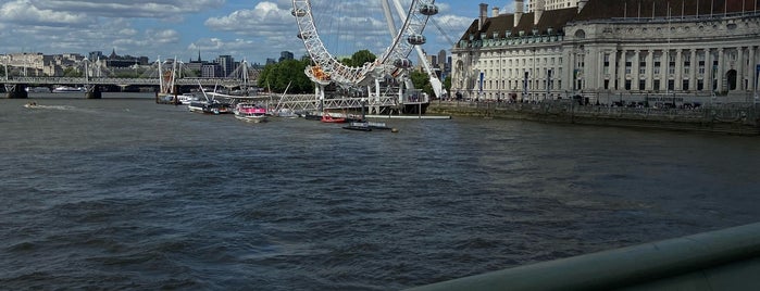 London Eye / Waterloo Pier is one of Tom : понравившиеся места.