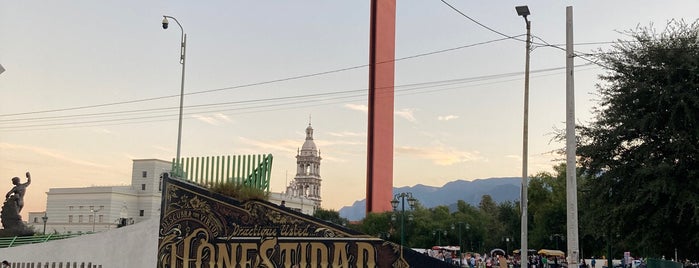 Faro de Comercio is one of Weekend Monterrey.