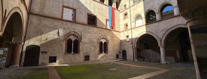 Castello degli Acaja is one of Raz's Wedding Trip.