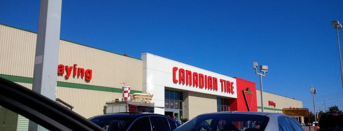 Canadian Tire is one of Locais curtidos por Kelly.