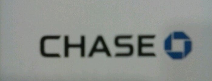 Chase Bank is one of Tempat yang Disukai Christopher.