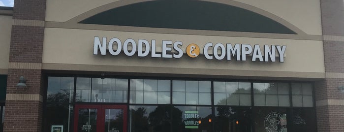 Noodles & Company is one of Orte, die Elizabeth gefallen.