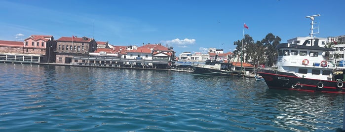 Ayvalık&Cunda Tekne İskelesi is one of Tempat yang Disukai Celal.