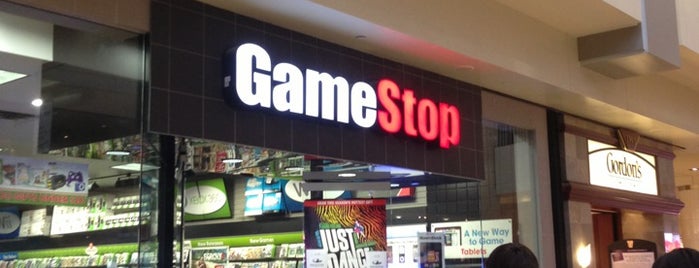 GameStop is one of สถานที่ที่ Miriam ถูกใจ.