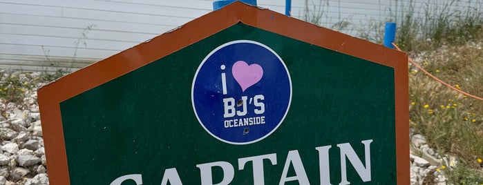 BJ's Oceanside is one of Quarteira.