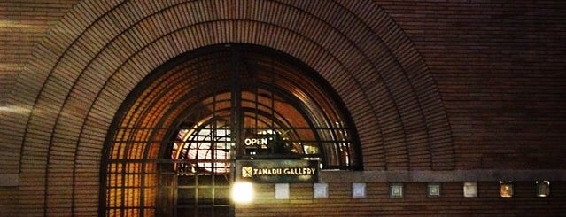 Xanadu Gallery is one of สถานที่ที่บันทึกไว้ของ Dat.