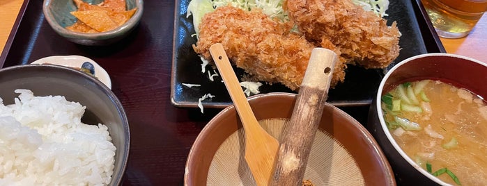 とんかつ しお田 is one of fuji'nin Kaydettiği Mekanlar.