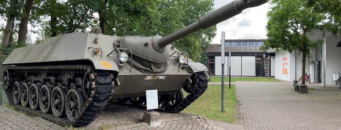 Deutsches Panzermuseum is one of Favorite Museums.