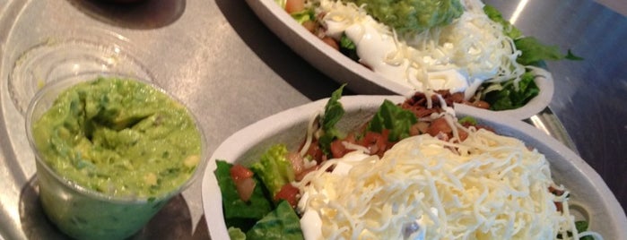 Chipotle Mexican Grill is one of Lugares favoritos de gary.