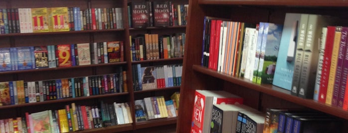 Chapters is one of Montreal Bookstores.
