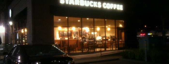 Starbucks is one of Tempat yang Disukai Ivan.
