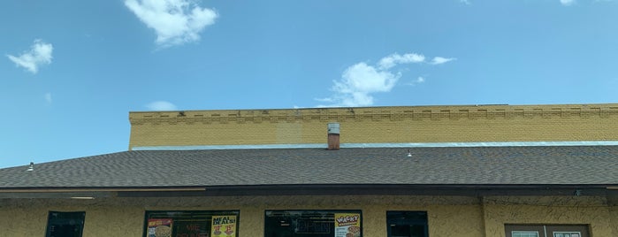 Hungry Howie's Pizza is one of Pensacola, FL.