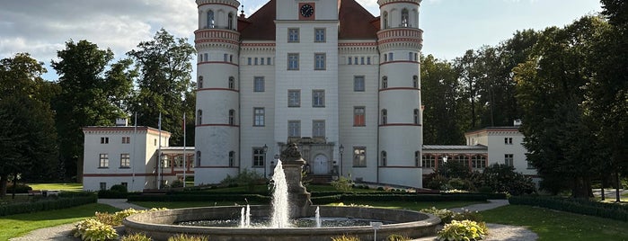 Pałac Wojanów is one of Wakacje/Ferie.