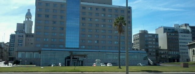 Hotel NH Montevideo Columbia is one of Posti che sono piaciuti a Gonzalo.