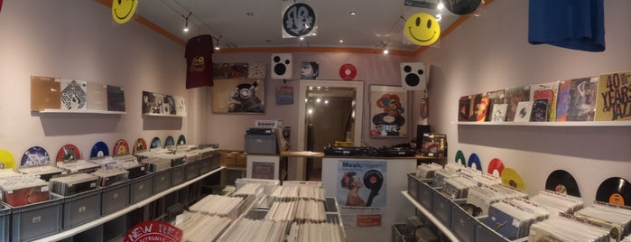 MusicHeaven24 is one of Berlin Record Shops.