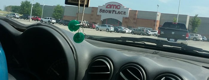 AMC Showplace Machesney Park 14 is one of Favorite places.