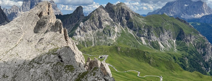 Rifugio Nuvolau is one of Cortina.