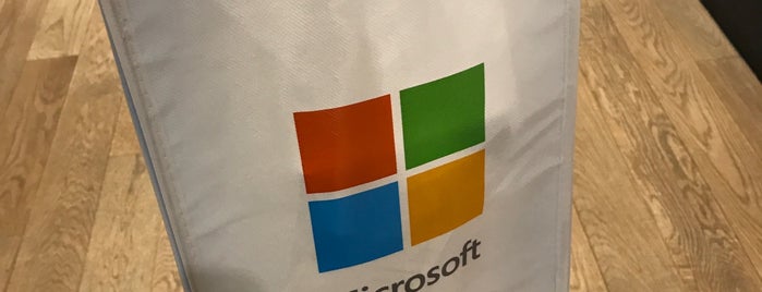 Microsoft Store is one of Seattle To Do List.