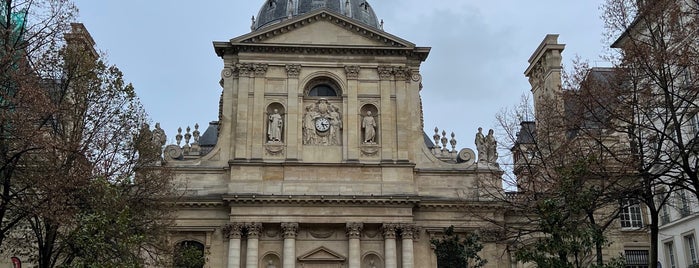 Paris-Sorbonne University (11 SHS) is one of Paris.