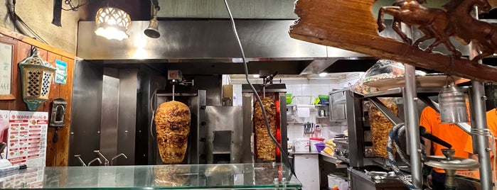 Kebab Hallal is one of Must-visit Food in Catania.