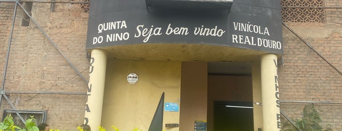 Vinhos Real D'ouro is one of Bar / Barzinho.