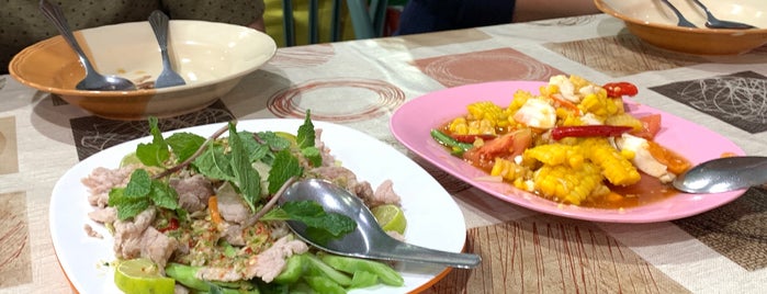 ครัวแสงเพชร is one of ร้านอร่อยในเมืองกรุง.