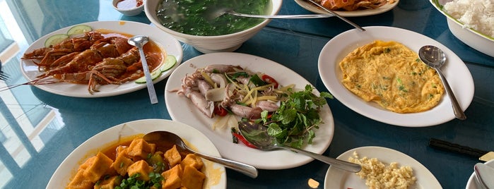 Cơm Niêu Cội Nguồn is one of Quán ăn ngon tại Đà Nẵng.