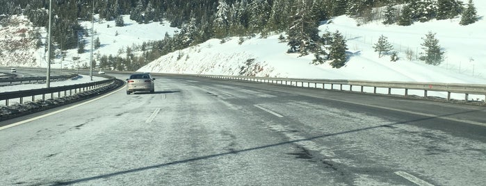 boluu otobani 120.km is one of Gülin'in Beğendiği Mekanlar.