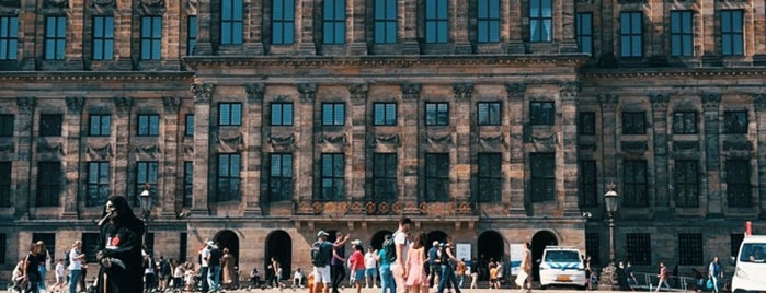 Palacio Real de Ámsterdam is one of Lugares guardados de Nev.