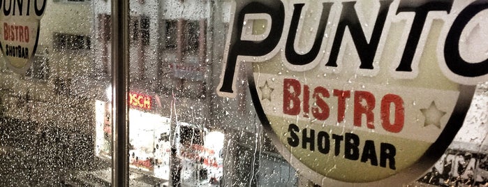 Punto Bistro & Shot Bar is one of Hoş mekanlar.