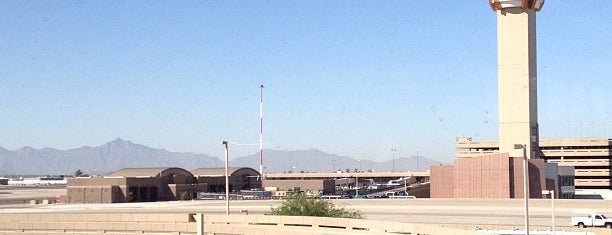 Phoenix Sky Harbor International Airport (PHX) is one of Napa 5 Star 2013.