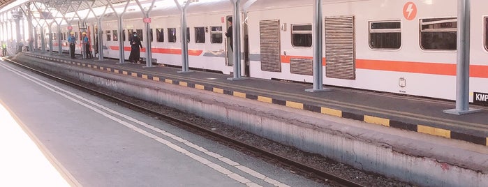 Stasiun Surabaya Gubeng is one of Train Lover Spot.