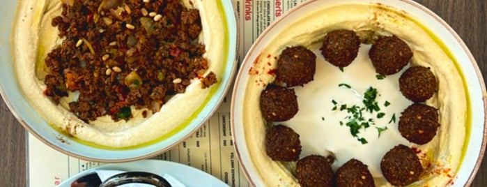 Hummus Bar is one of Comer en Budapest.