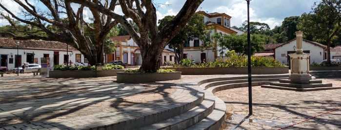 Praça Tiradentes is one of Cidades Históricas Mineiras.